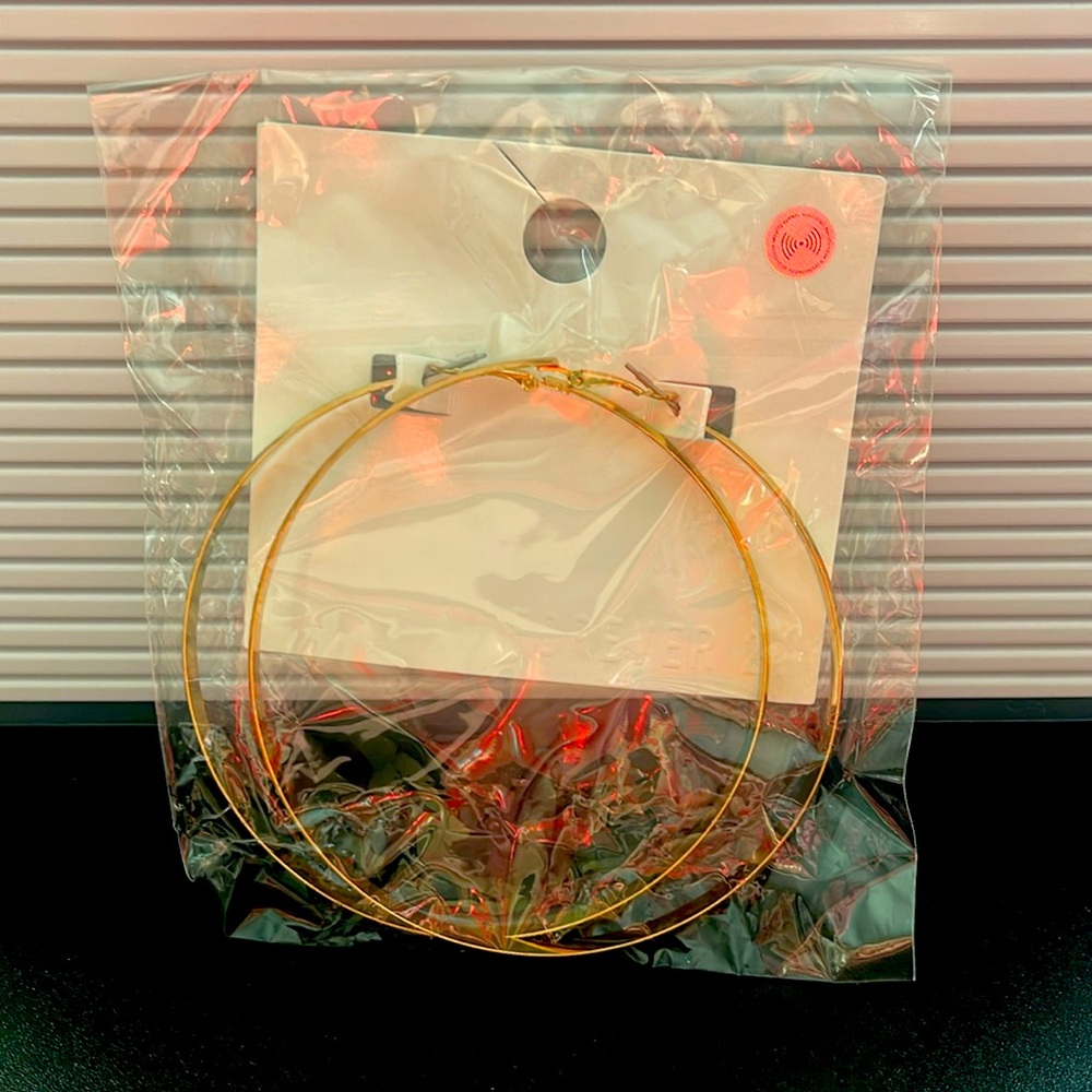 Forever 21 Gold Round Hoop Earrings